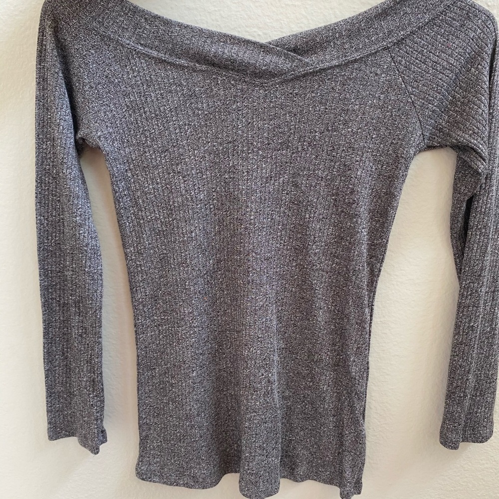 Women’s Obey Off the Shoulder Top! Never worn!❤️